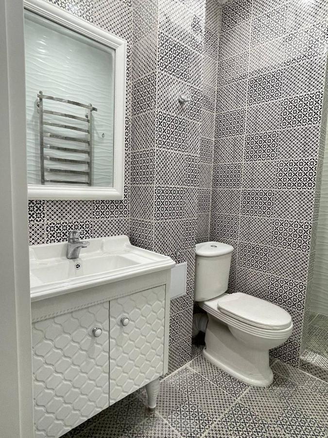 Apartment On Shota Rustaveli Liov Exterior foto